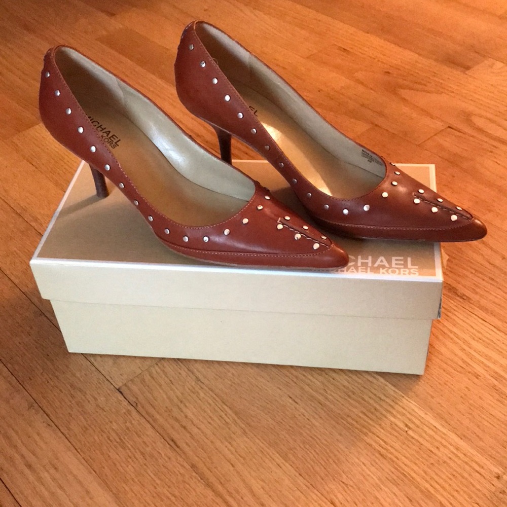 Michael Kors Astor Pumps